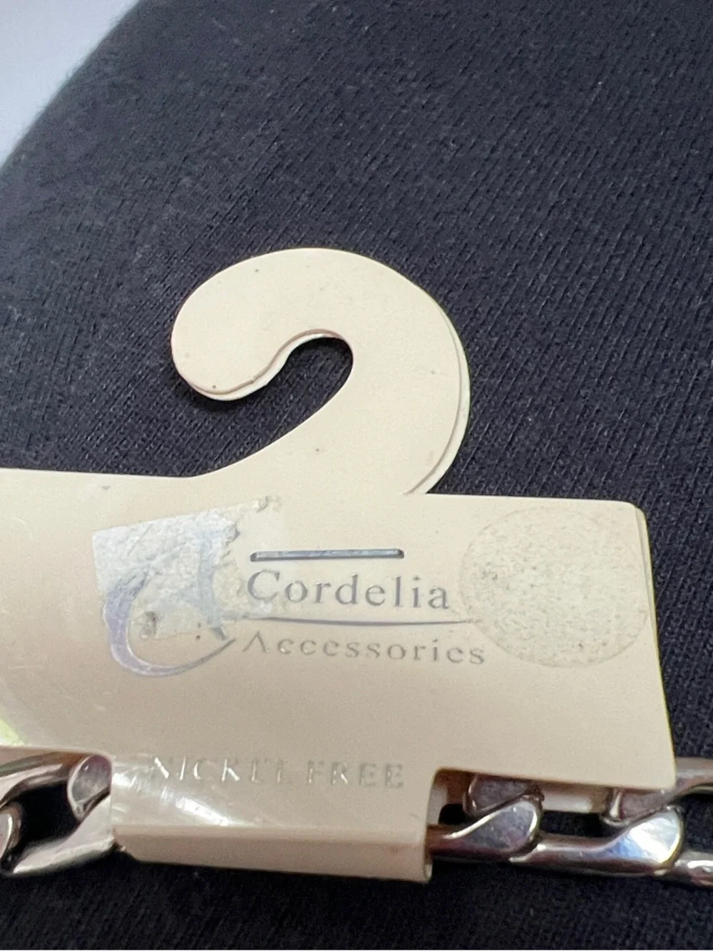 Cordelia shimmering oval